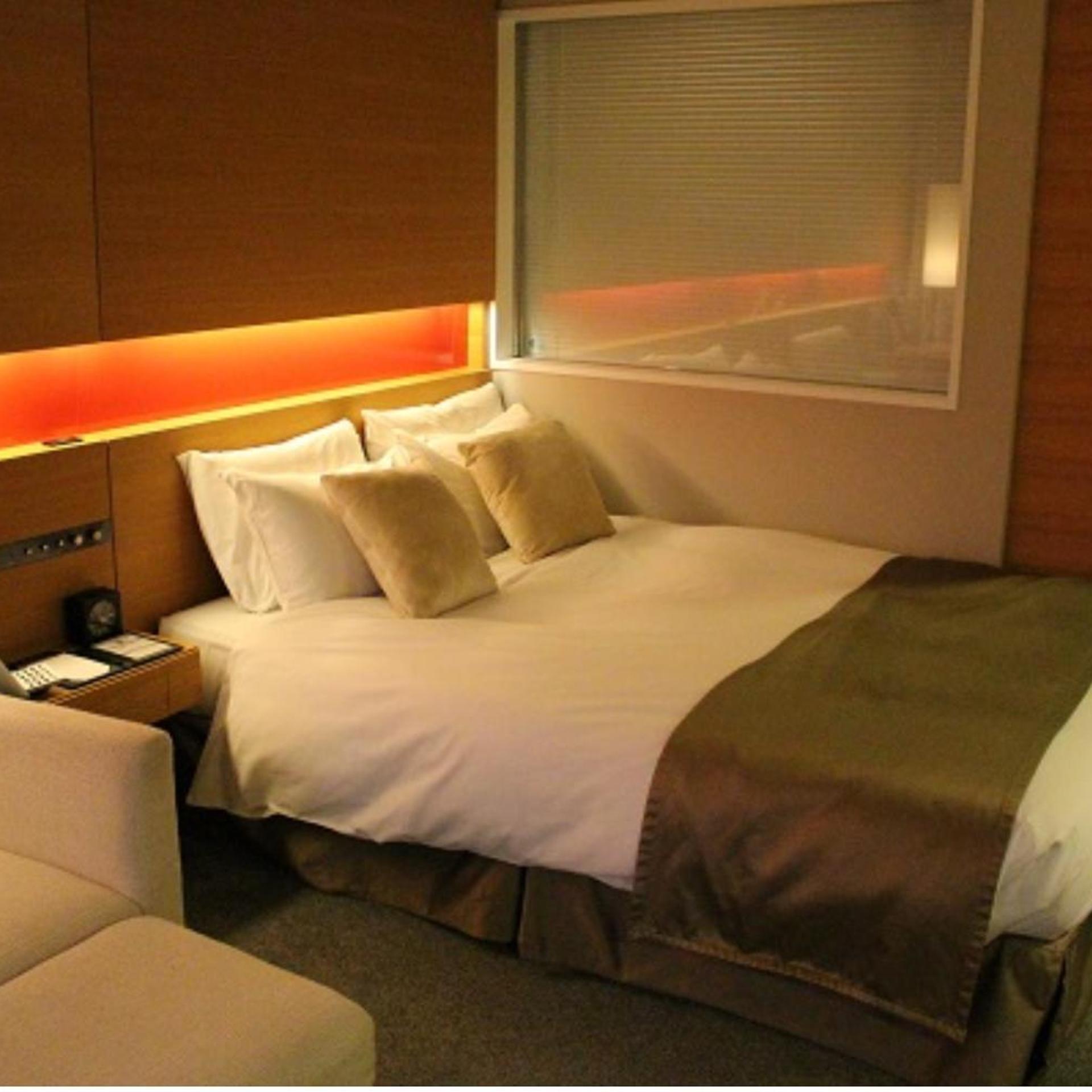 Semi Room, Semi Double Bed, Smoking