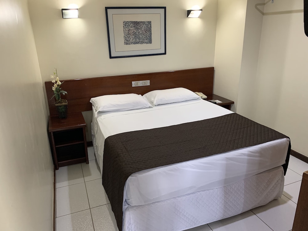 DELUXE, DOUBLE BED