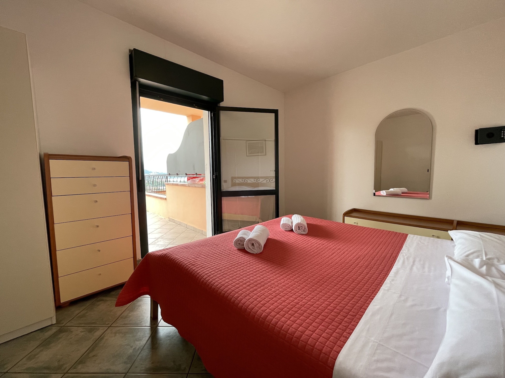 1 Bedroom, Family, Apartment, 1 Double and 1 Single Bed, Murphy Bed, Lake View, Terrace