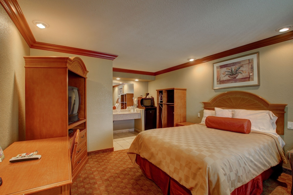 Thunderbird Lodge in Riverside 14/44