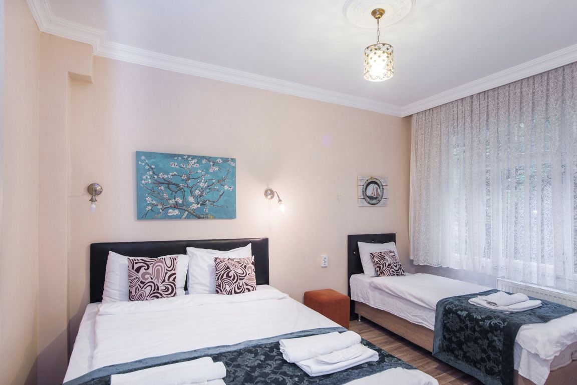Apartment, 1 Single and 2 Double Beds, Annex، Berce Hotel 3/10