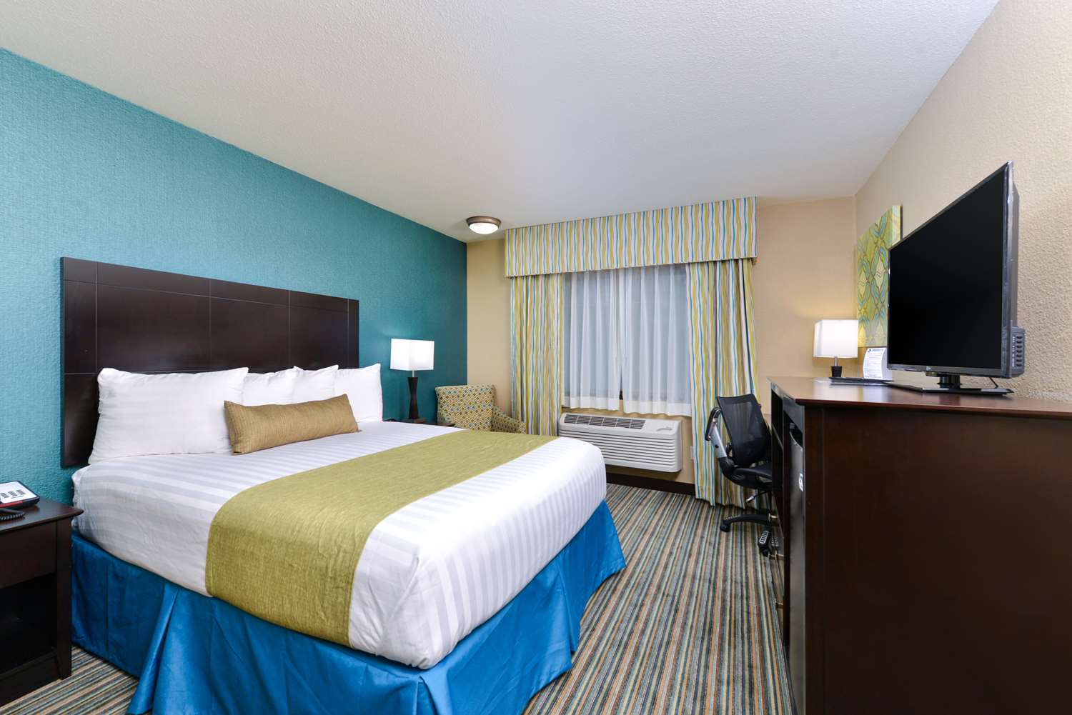Best Western Long Beach Inn 16/53