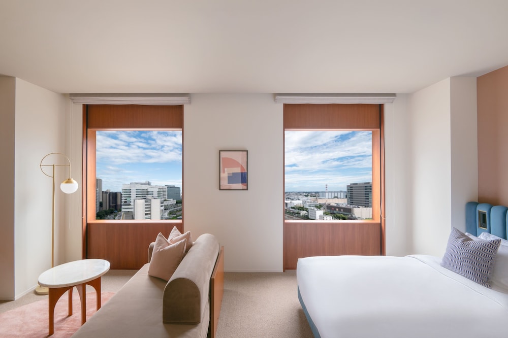 Grand, Hollywood, Twin Beds, High Floor