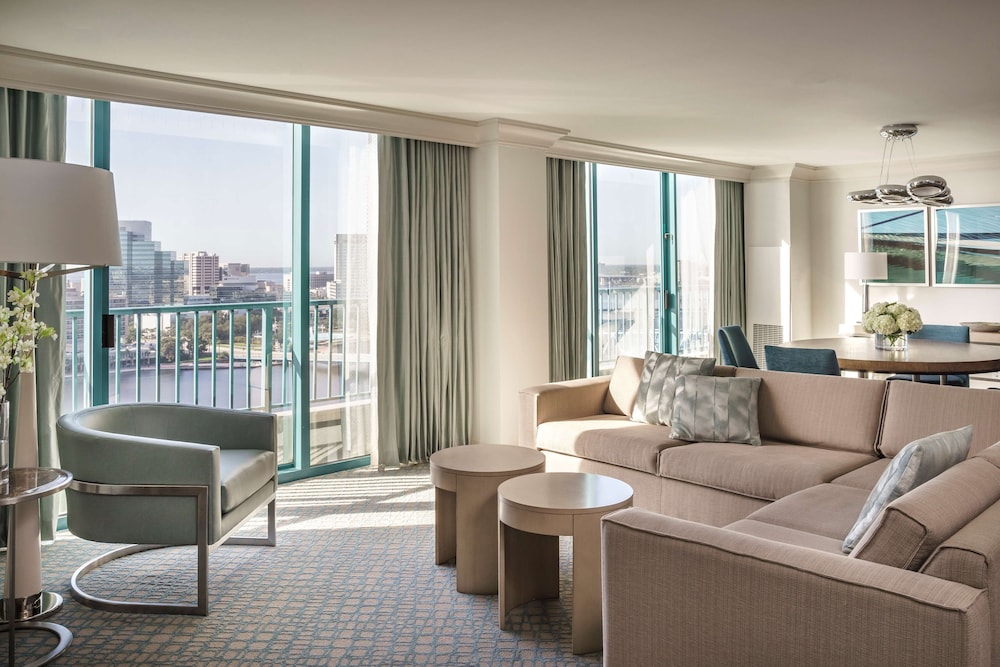 Hyatt Regency Jacksonville Riverfront 35/68