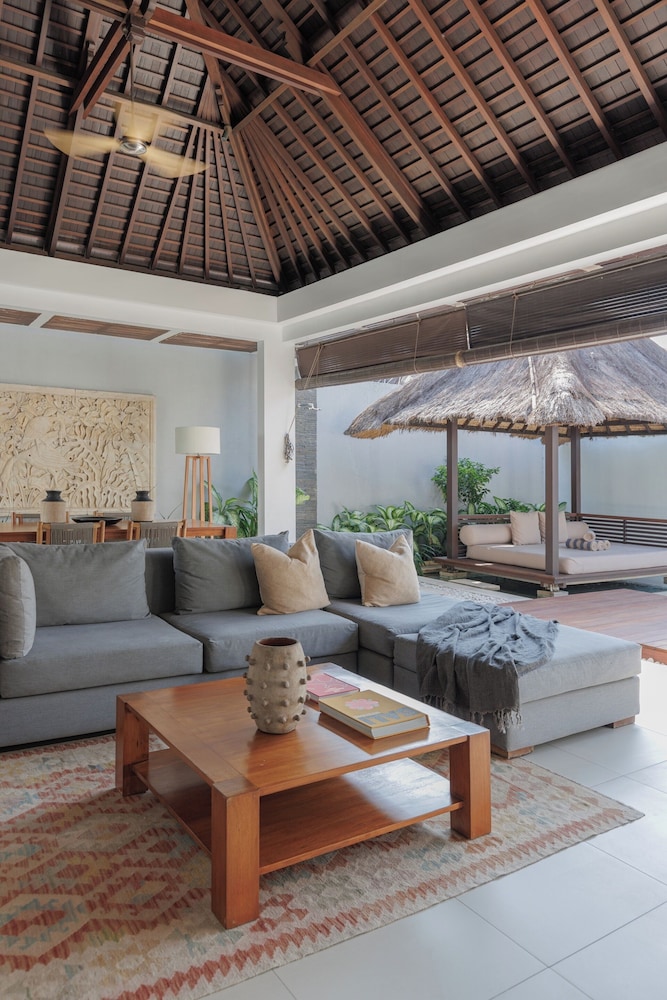 Chandra Bali Villas 29/48