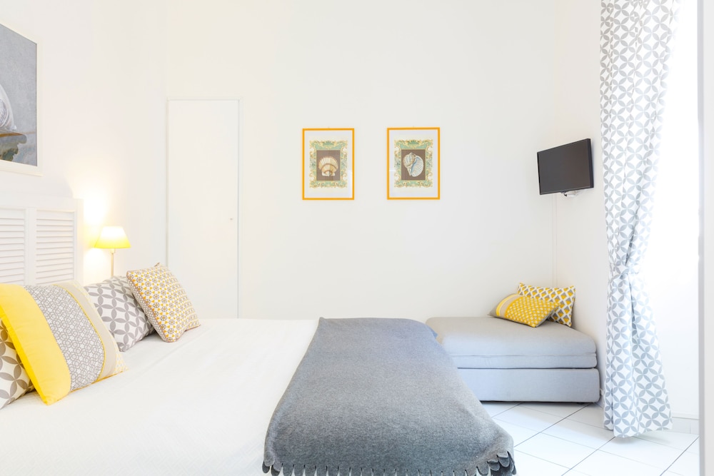 B&B Piazza Fratti 20/69