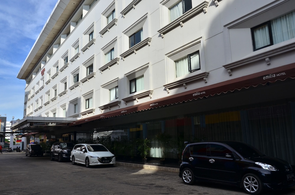 Emilia Hotel by Amazing 46/56