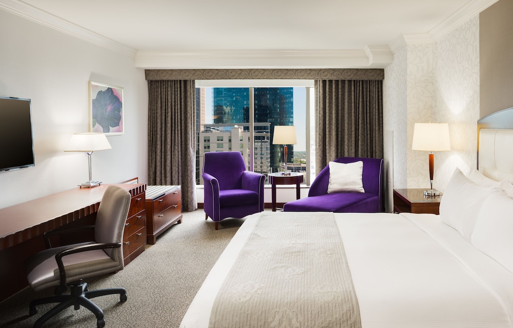 Hilton Charlotte Uptown (ex Hilton Charlotte Center City) 19/82
