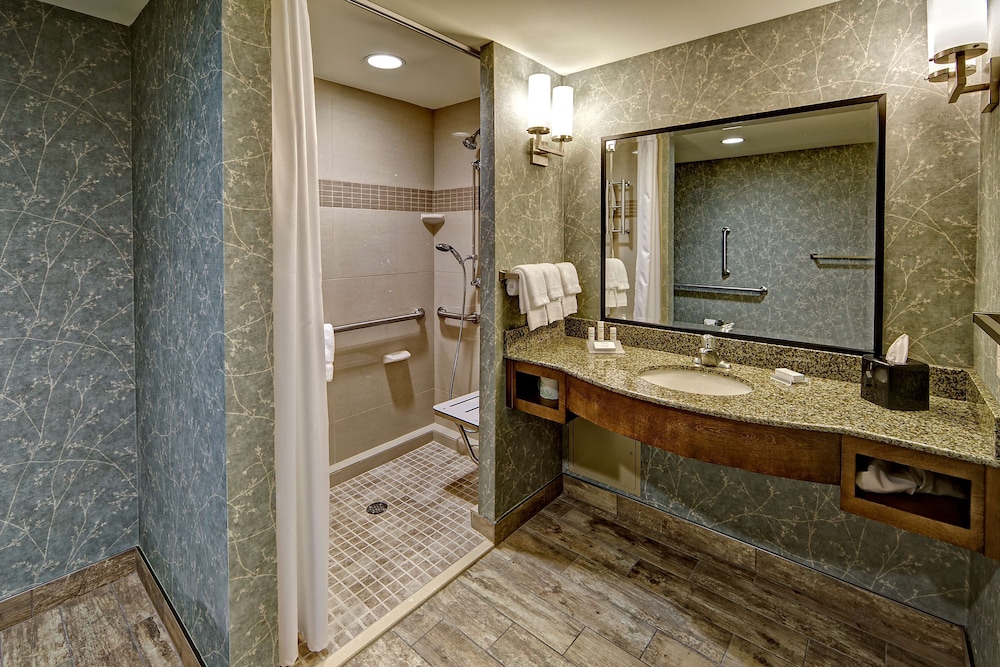 Hilton Garden Inn Charleston / Mt Pleasant 24/58
