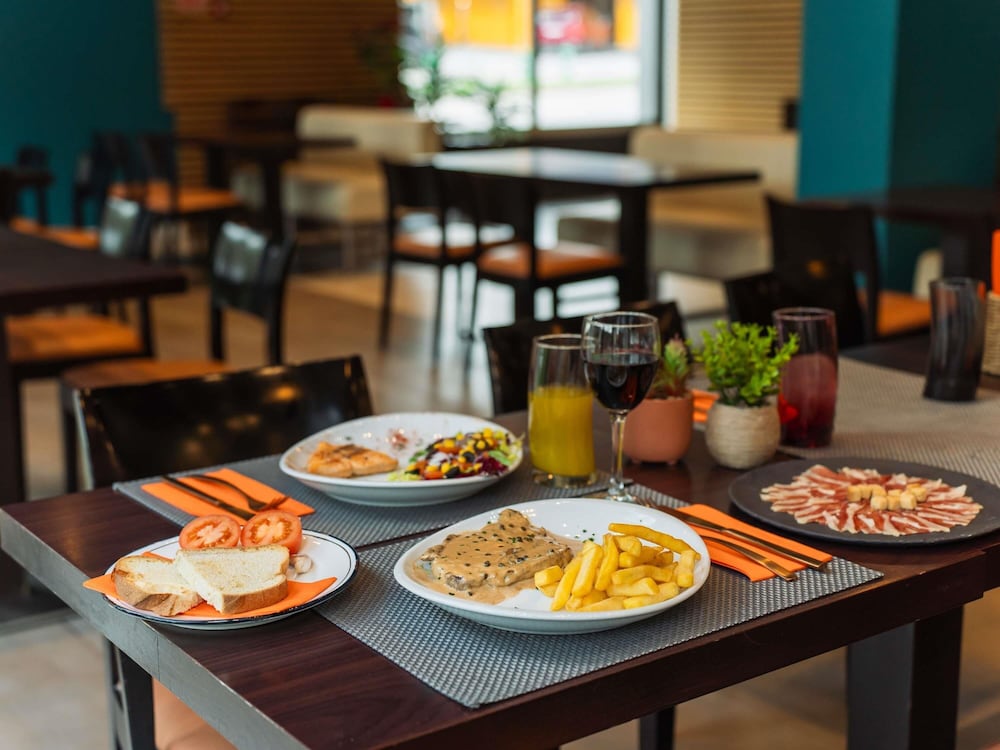Ibis Barcelona Mollet 50/76