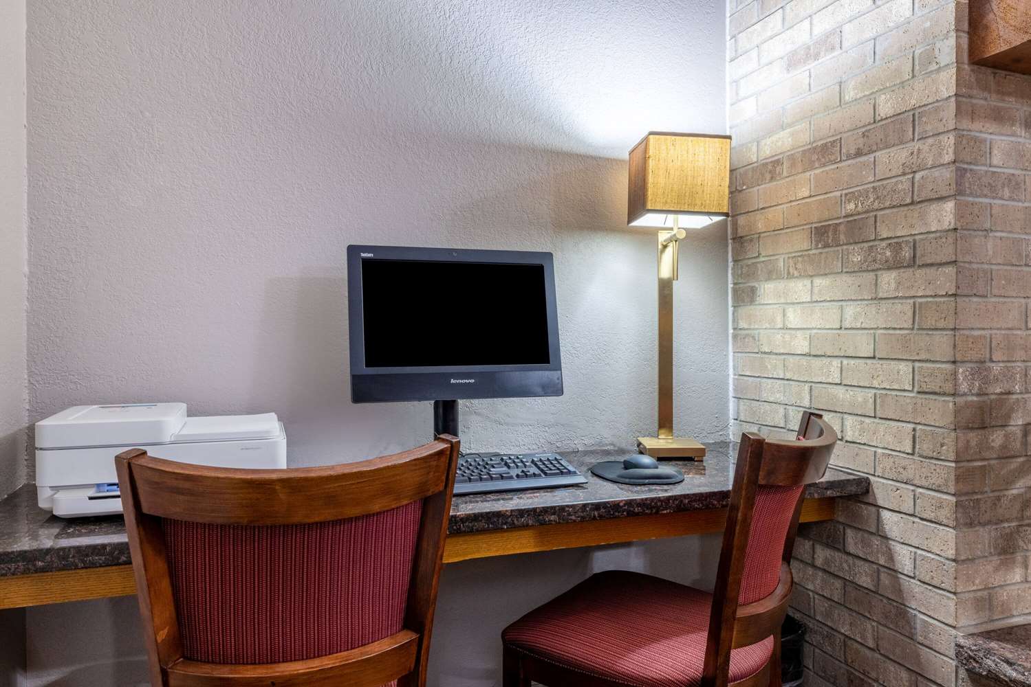 Americinn By Wyndham Dickinson 34/39