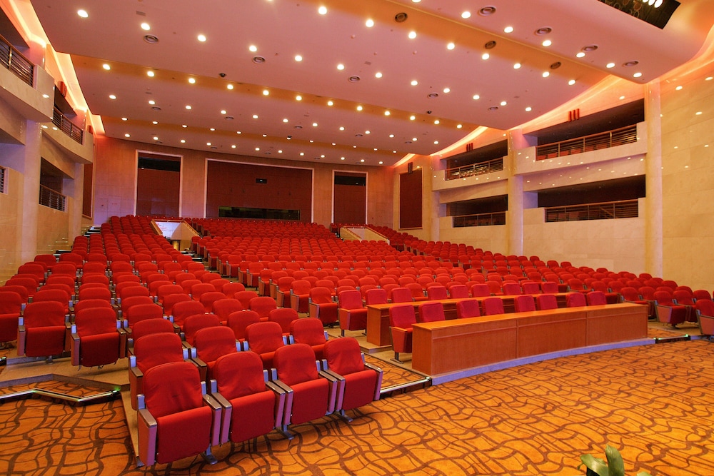 Oriental Riverside Hotel Shanghai International Convention Center 25/32