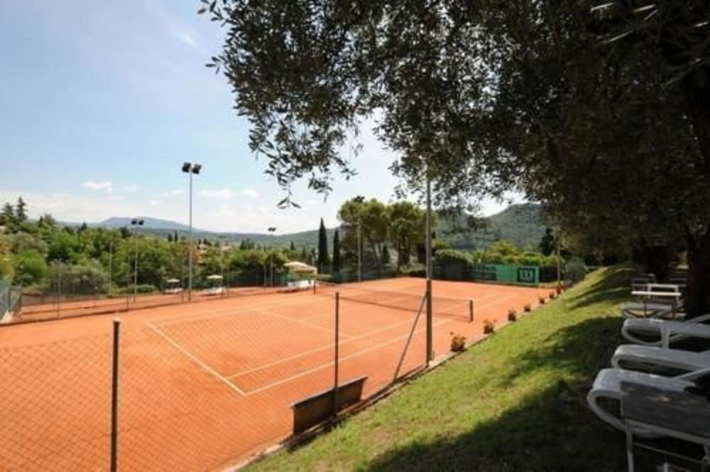 Sport Hotel Olimpo 38/65