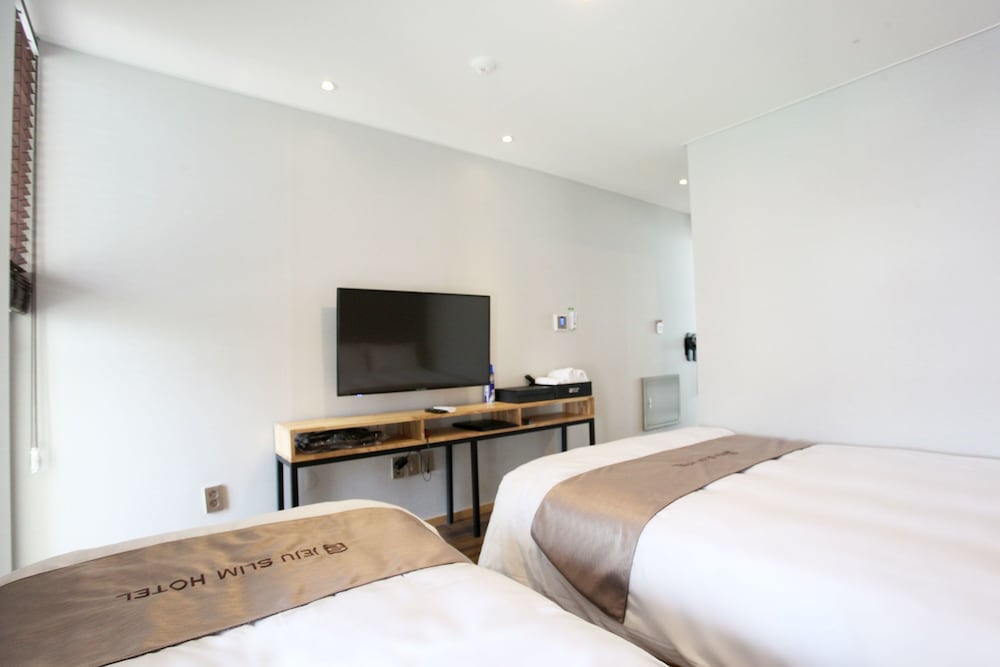 Jeju Slim Hotel 9/61