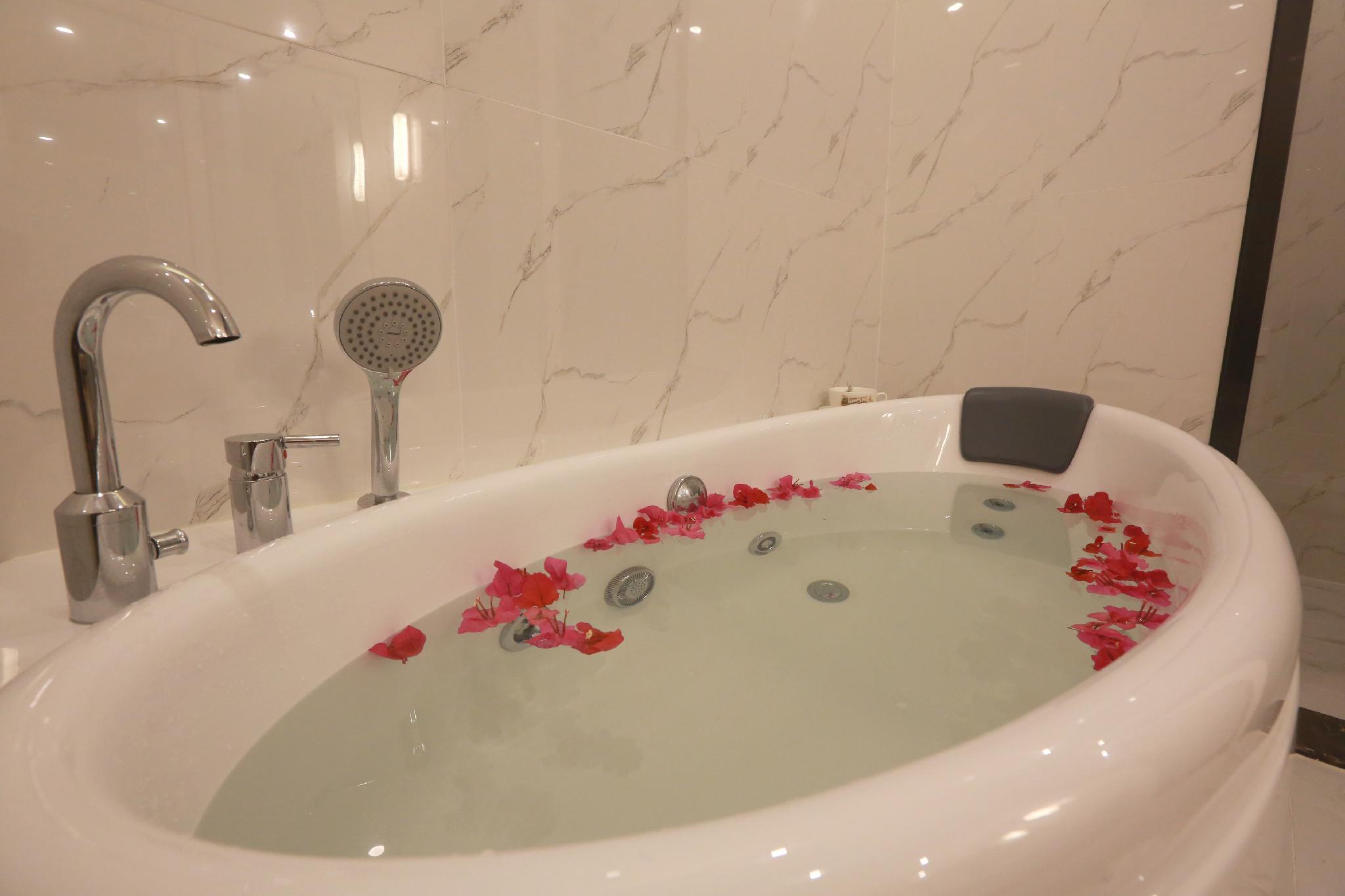 Metropolo Jinjiang Hotels (Haikou Wuzhishan Road, Riyue Duty-free Plaza) 52/52