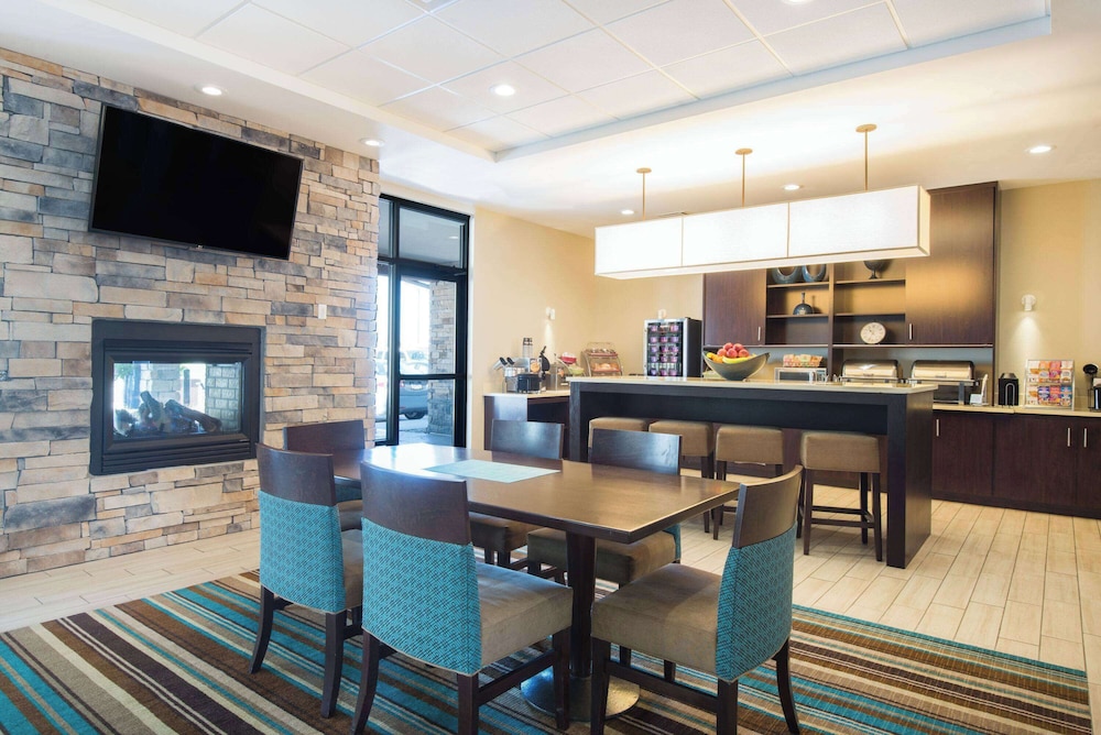 HAWTHORN SUITES BY WYNDHAM ST CLAIRSVILLE 13/26