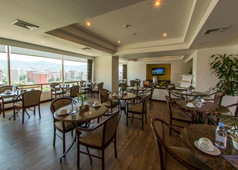 Clarion Suites Guatemala City 30/42