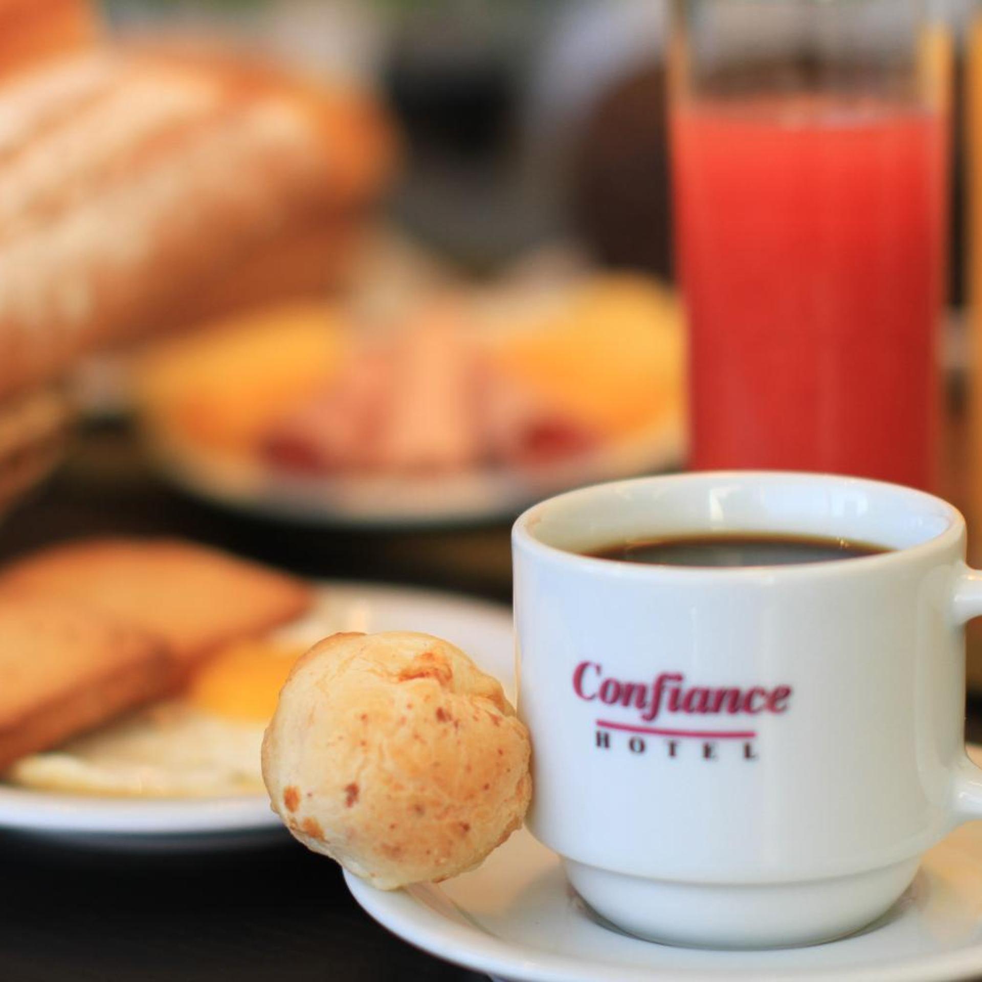 Hotel Confiance Barigui 9/18