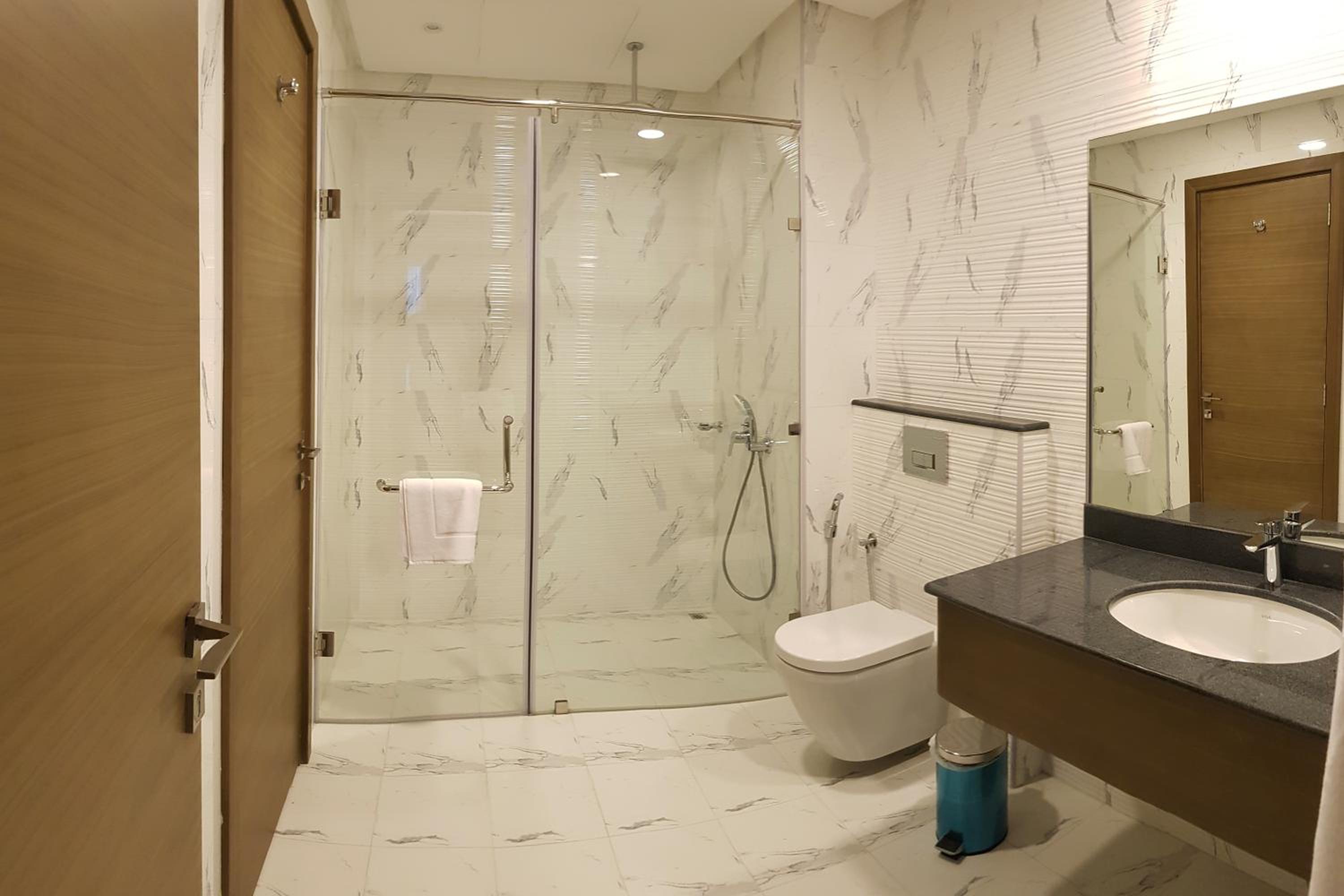 BW Suites & Spa 58/60