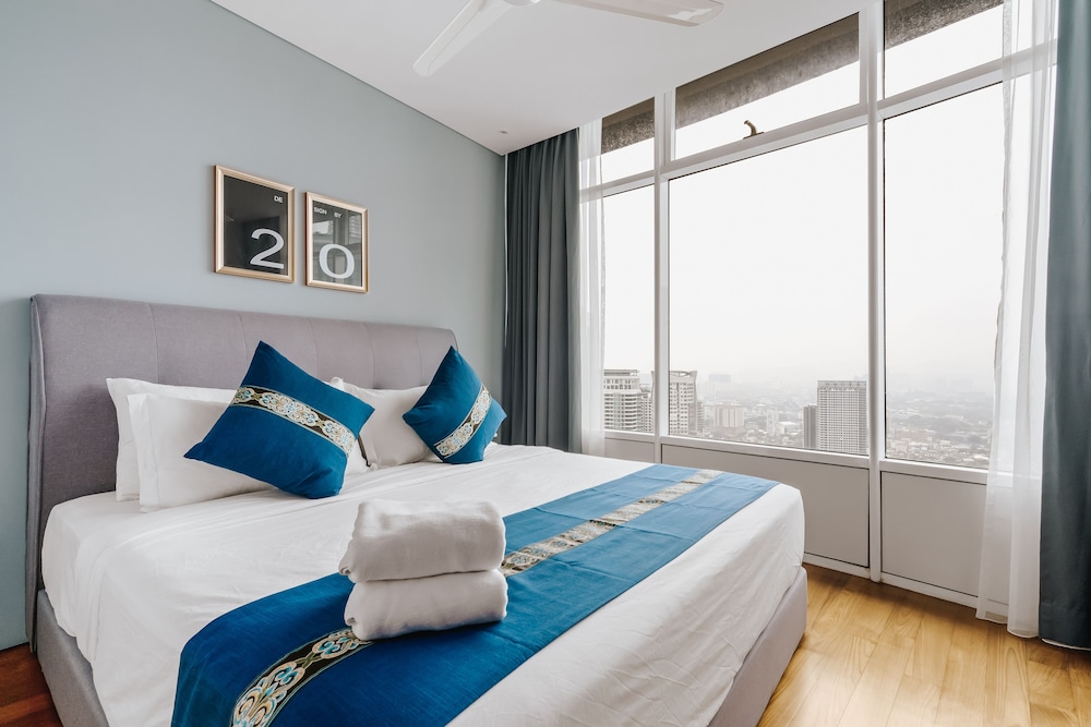 2 BEDROOMS, TOWER, FAMILY, APARTMENT