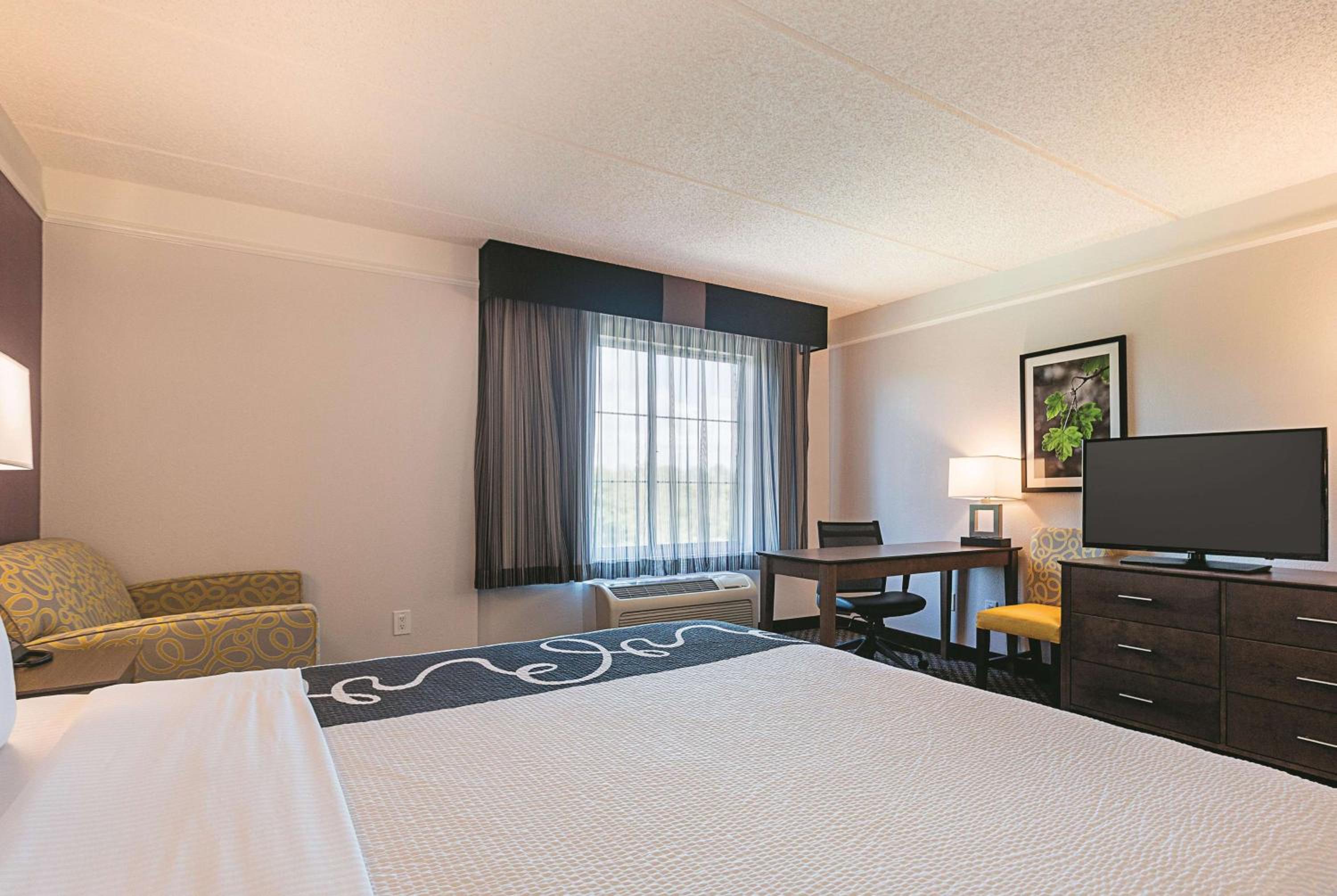 Deluxe, King Bed, Sofa
