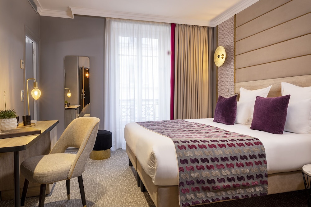 Hotel Nude Paris - Color Vision 39/81