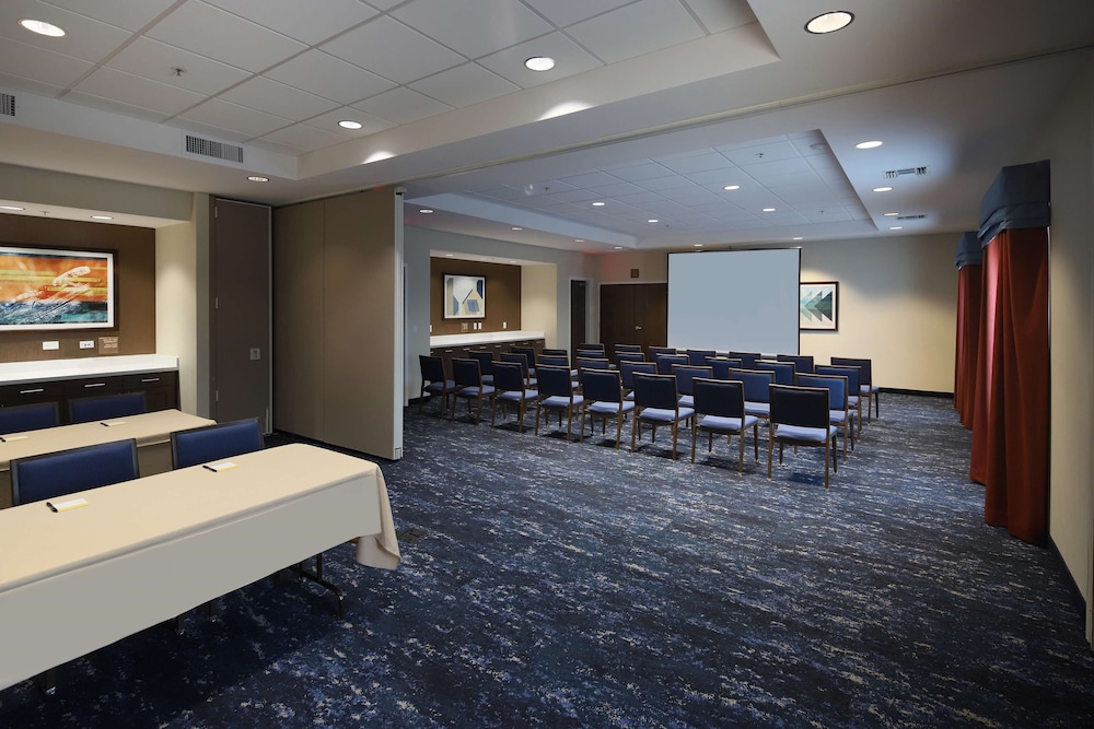 Hampton Inn & Suites Tucson Tech Park Az 37/41