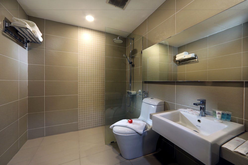 Premier, Queen Bed, Beach Front