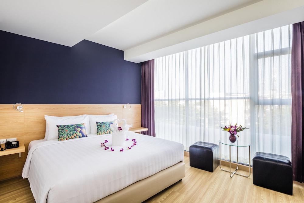 Solo Express Sukhumvit 81 26/57
