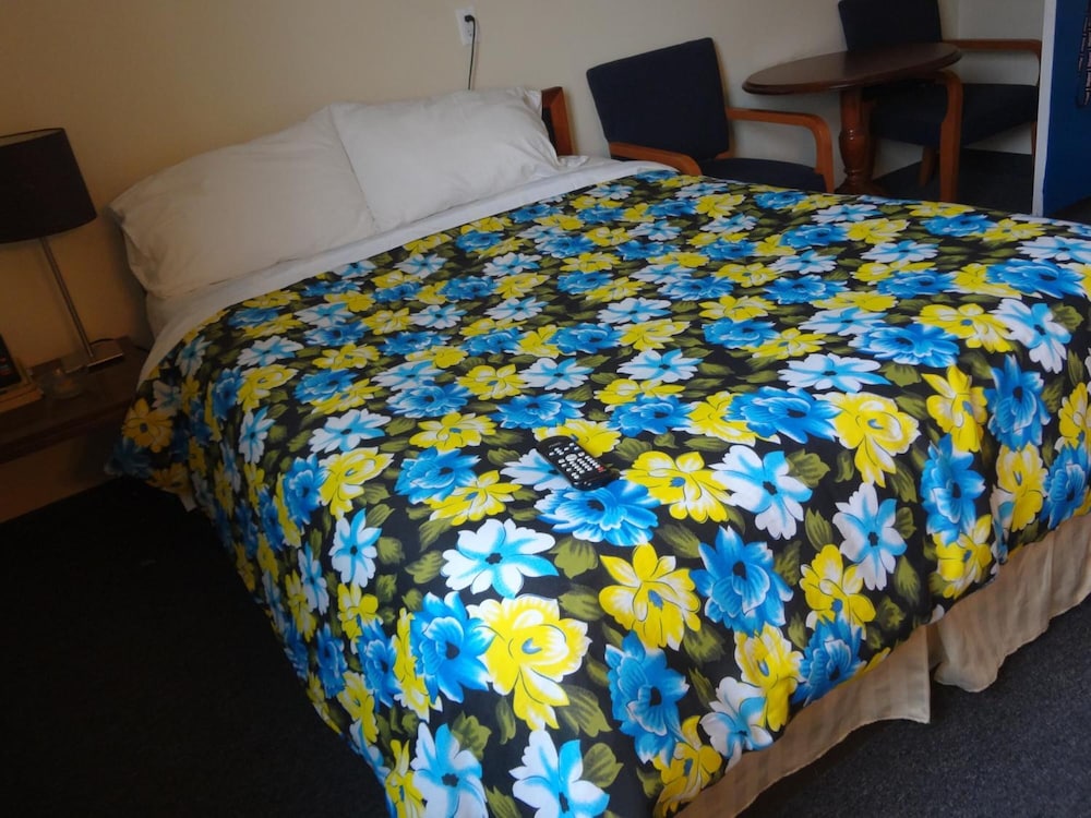 Empress Inn And Suites By the Falls 36/61