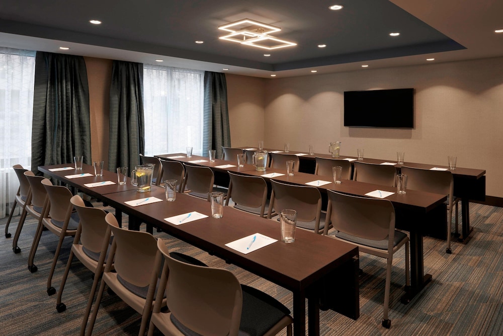 Fairfield by Marriott Montreal Downtown 41/45