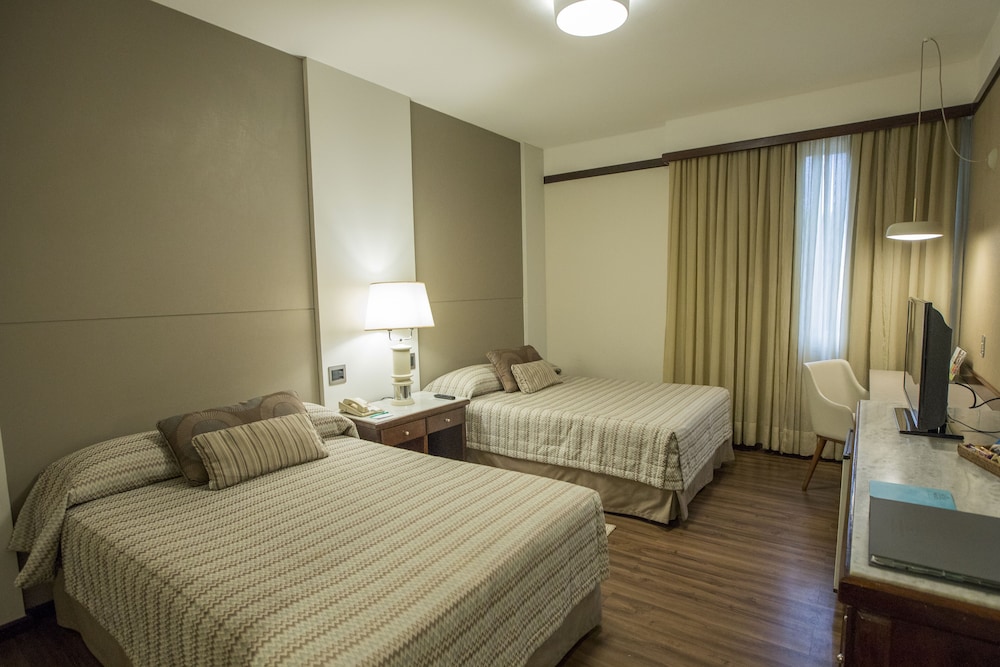 SUPERIOR, 2 BEDS, POOL VIEW
