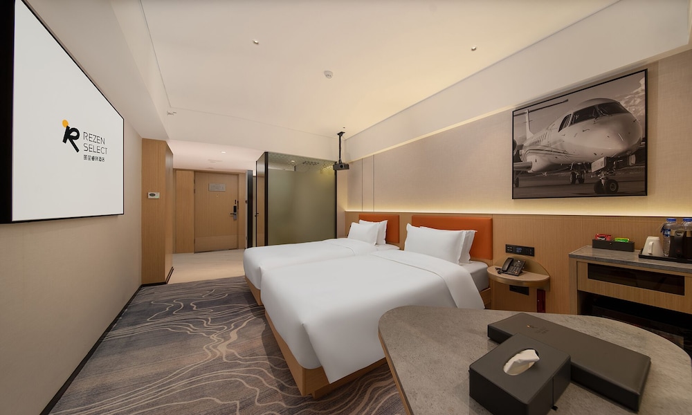 غرفة بسريرين منفصلين بإطلالة على الحديقة، REZEN SELECT Hotel Guangzhou Baiyun Airport 2/3