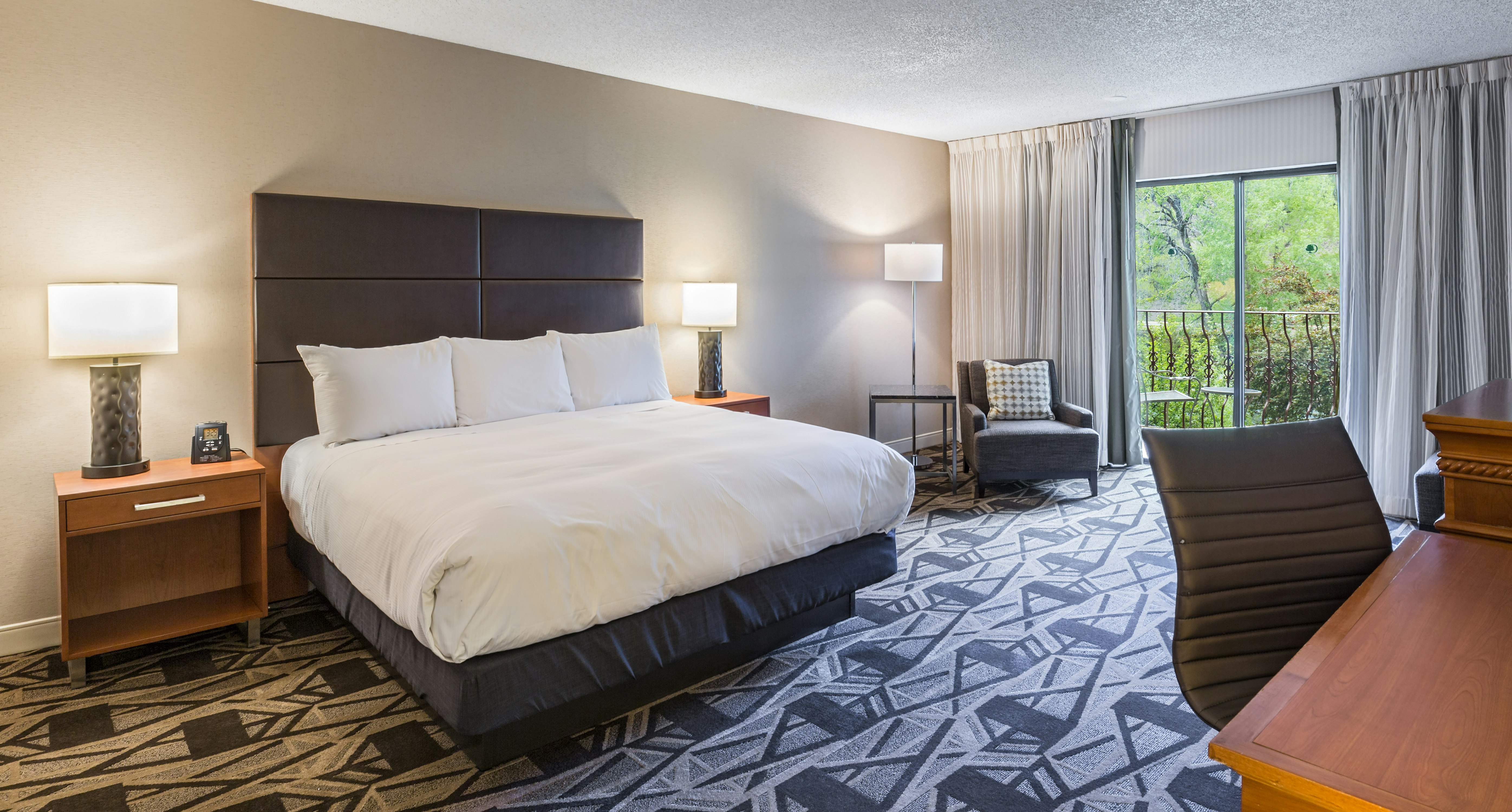 Room, King Bed, River View, Balcony