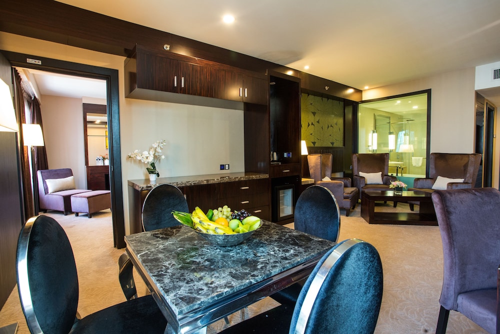 Hotel Royale Signature 56/61