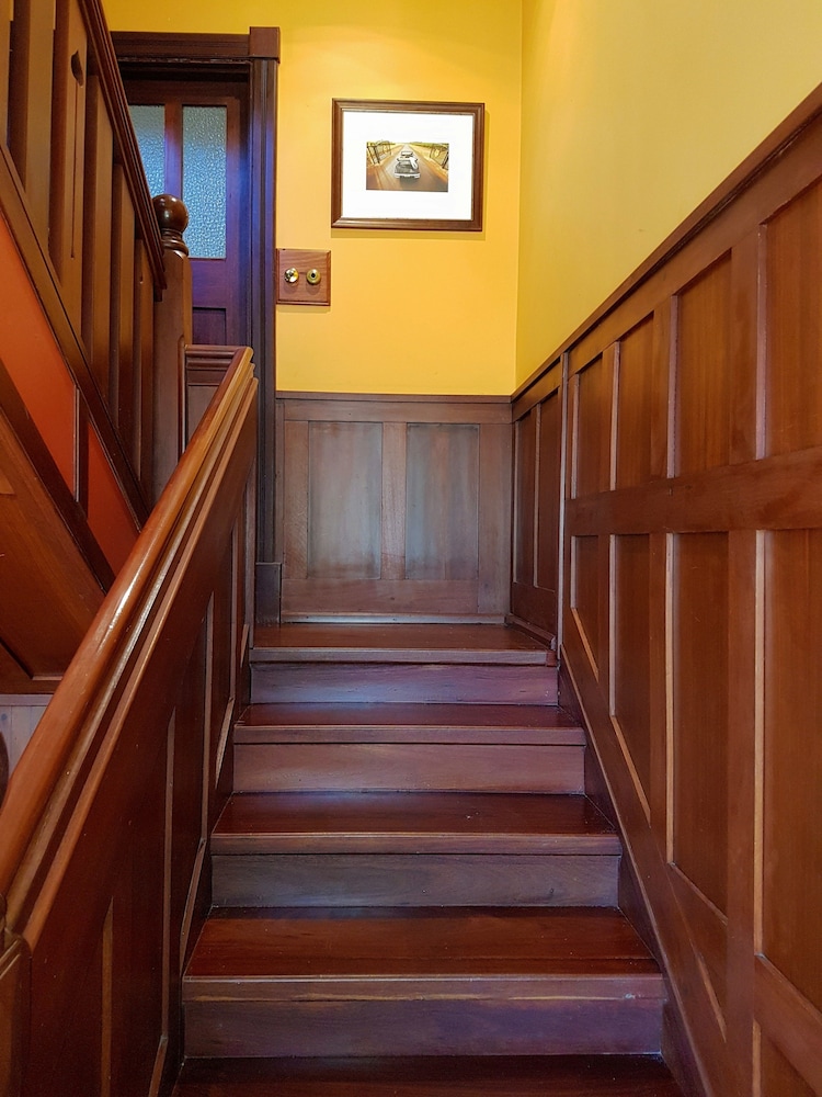 Bridgefield Guest House 20/50