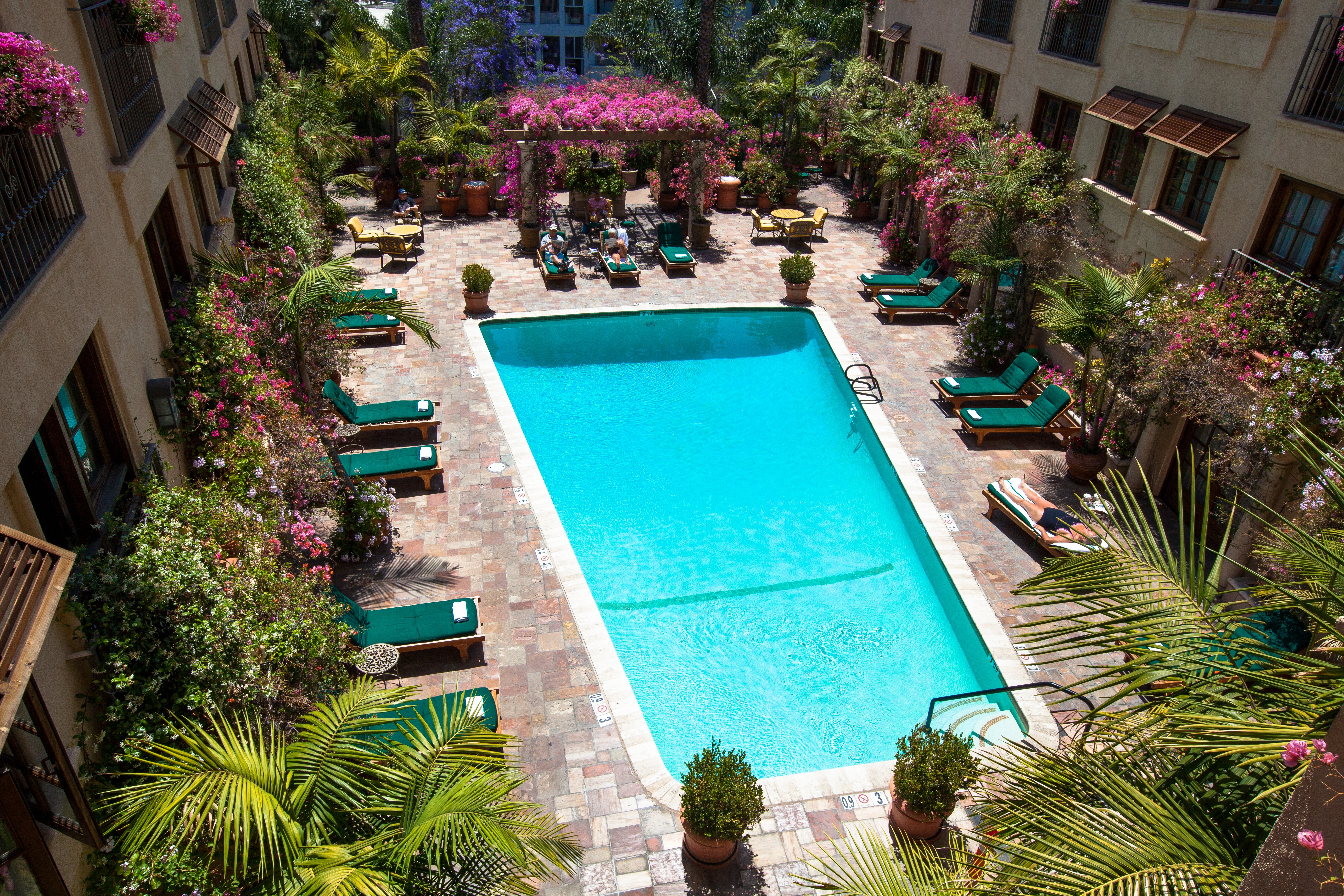 Best Western Plus Sunset Plaza Hotel 78/83