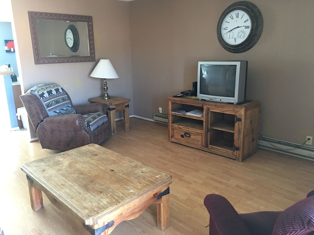 Pinecliff Village Resort 45/69
