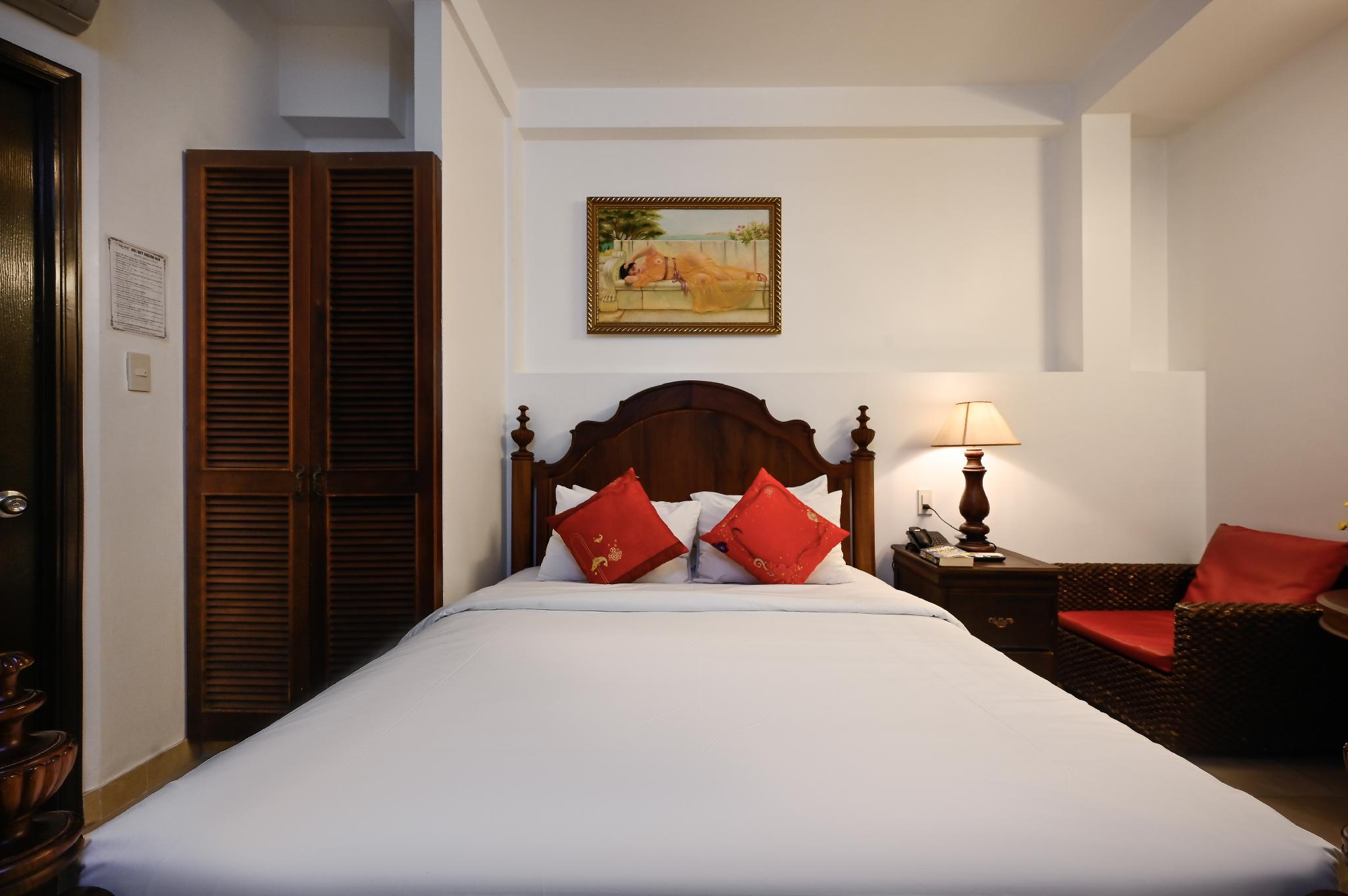 DELUXE, TWIN BEDS