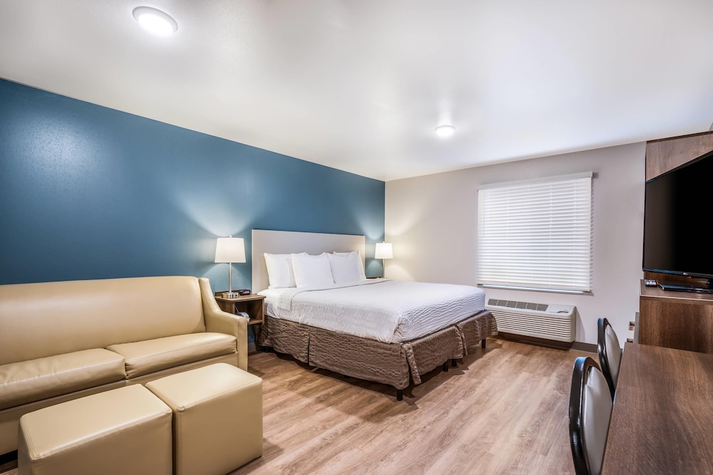 WoodSpring Suites Elgin - Chicago 24/56