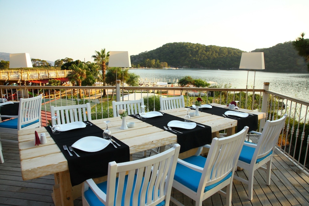S3 Seahorse Beach Club & Hotel 26/50