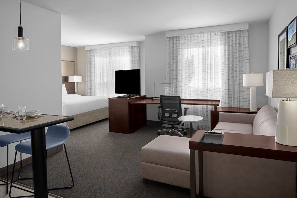Residence Inn By Marriott Santa Clarita Valencia 34/61
