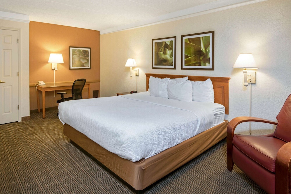 La Quinta Inn San Antonio Market Square 15/43