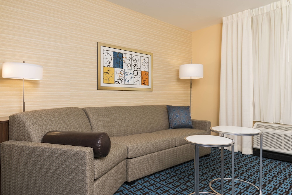 Fairfield Inn & Suites by Marriott Indianapolis Fishers 25/44