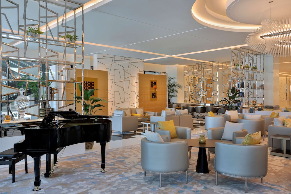 Hilton the Palm 65/82