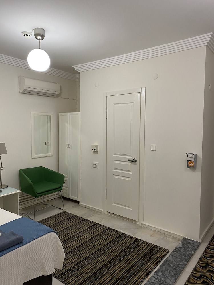 My Kent Hotel 26/67