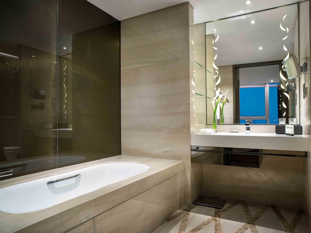 Sofitel Lianyungang Suning 68/71