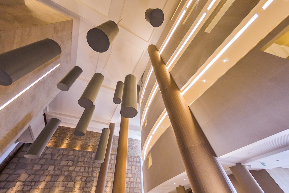 Vogal Luxury Beach Hotel & Spa 48/48