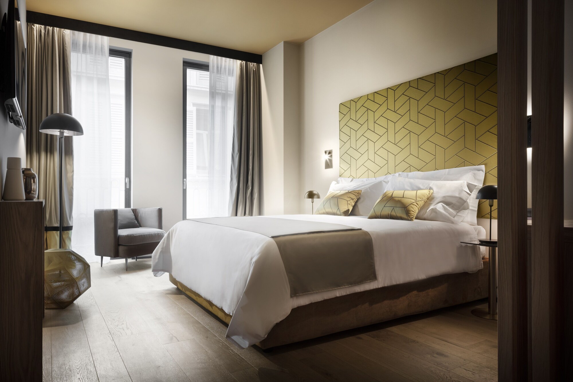 SUPERIOR, DOUBLE BED