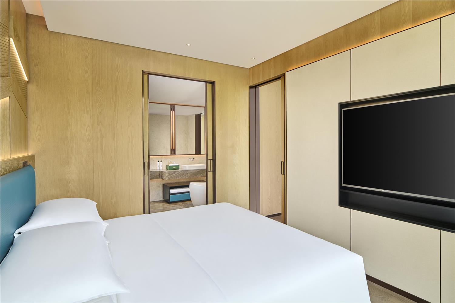 Inso Hotel Chongqing, Curio Collection by Hilton 8/57